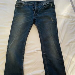 Diesel men’s jeans. Excellent condition! Very well taken care of.